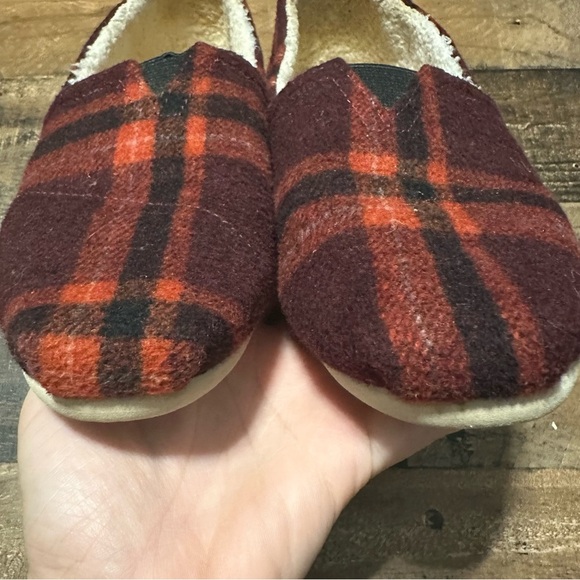 Toms Redondo Plaid Slip On Flats - Picture 6 of 8